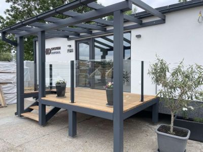 Terasz korlát és tető